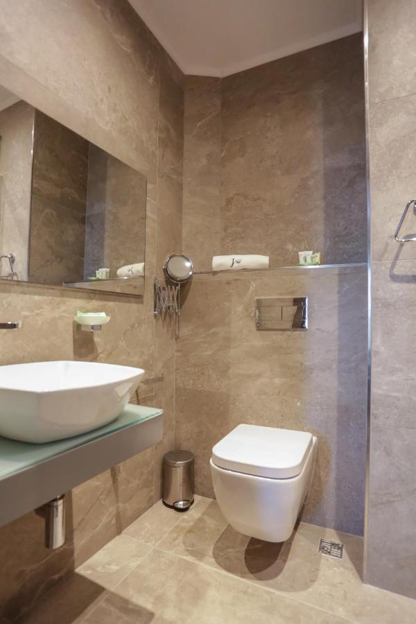 J'Me Boutique Hotel - Adults Only St. Julian's Exteriör bild
